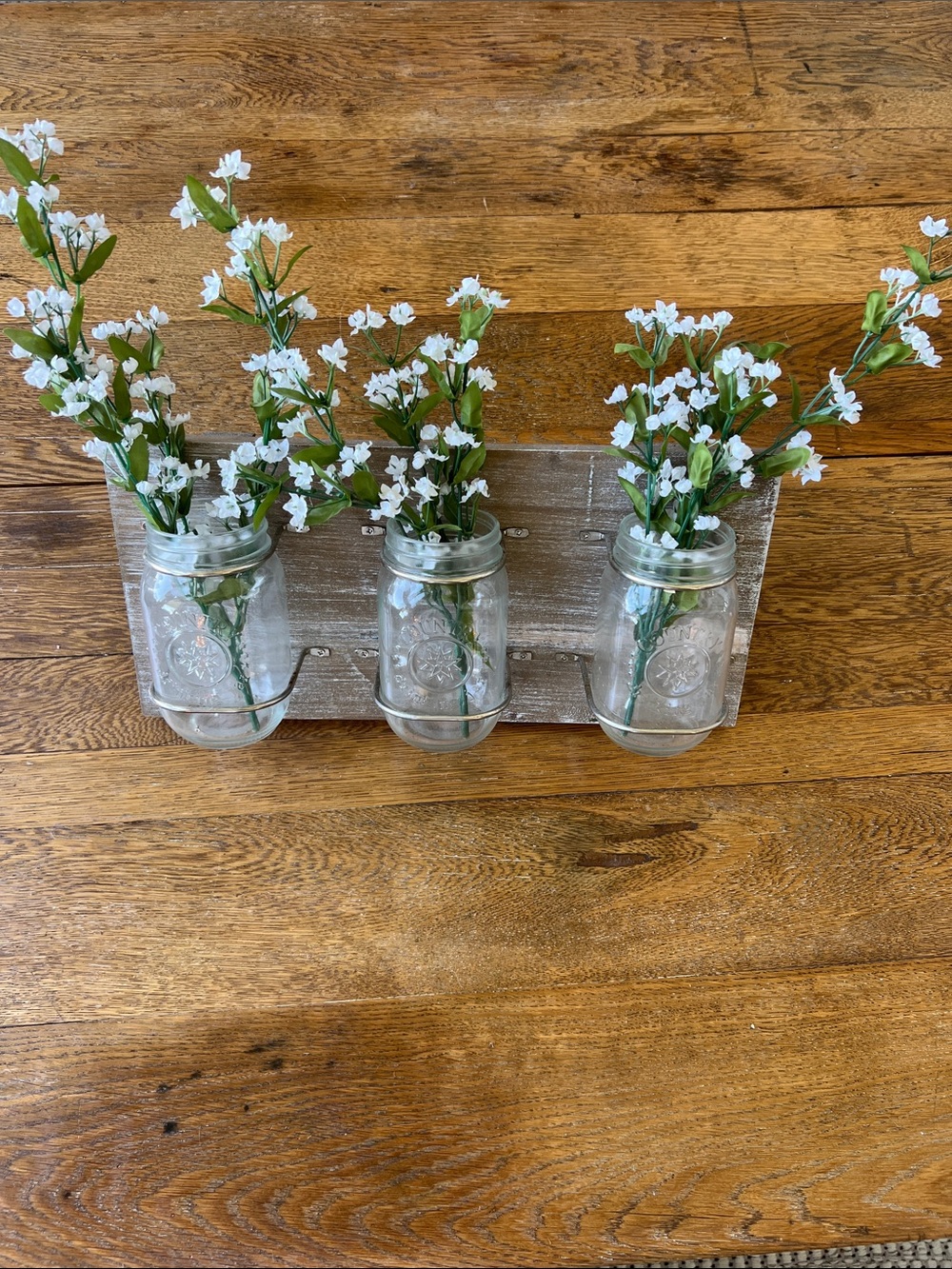 Rustic Wall-Mounted Mason Jar Trio Vase - White Floral Accent